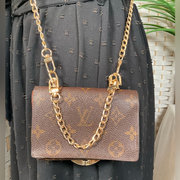 Vintage Louis Vuitton Monogram Viennois Wallet (2001) - Picture 3 of 17